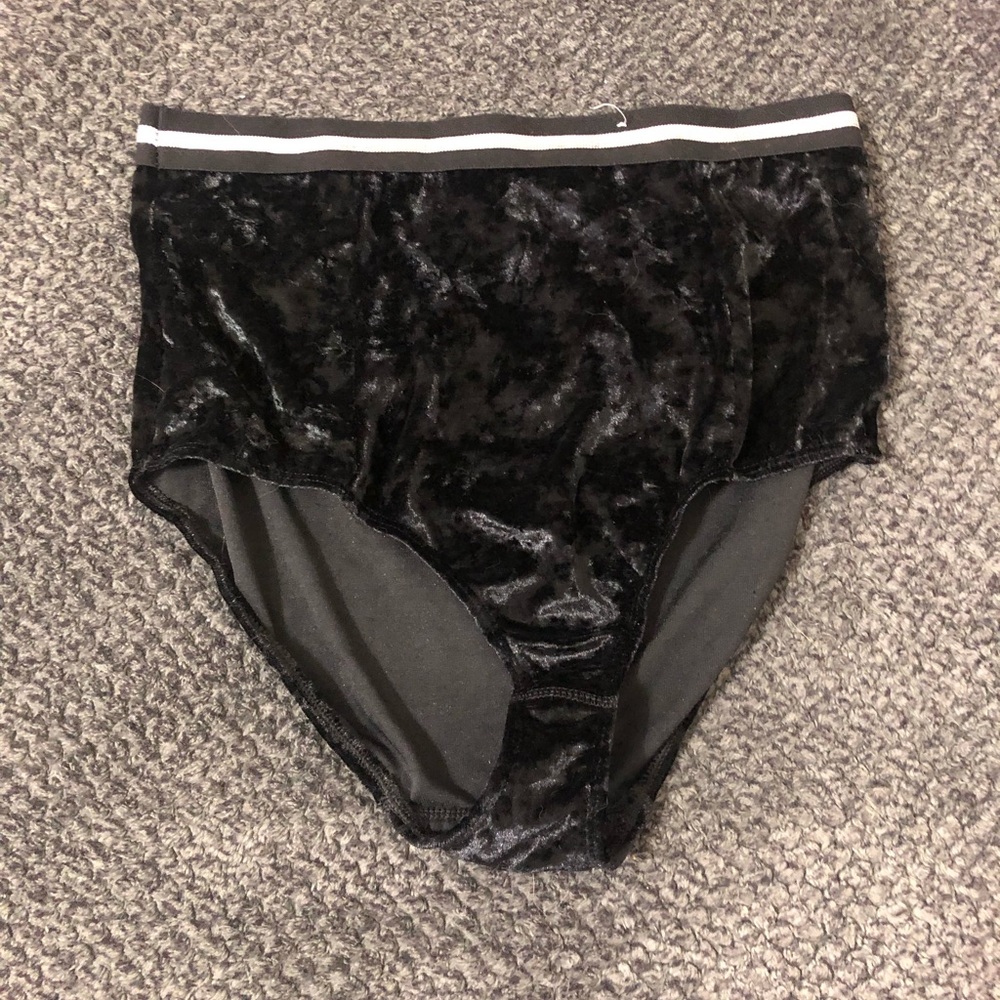 Black velvet rue 21 high waisted
